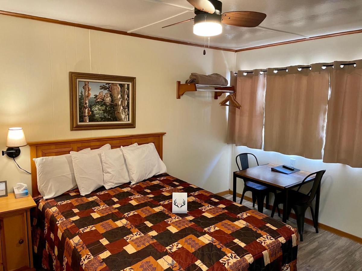 Whitetail Creek Resort Lead Екстериор снимка