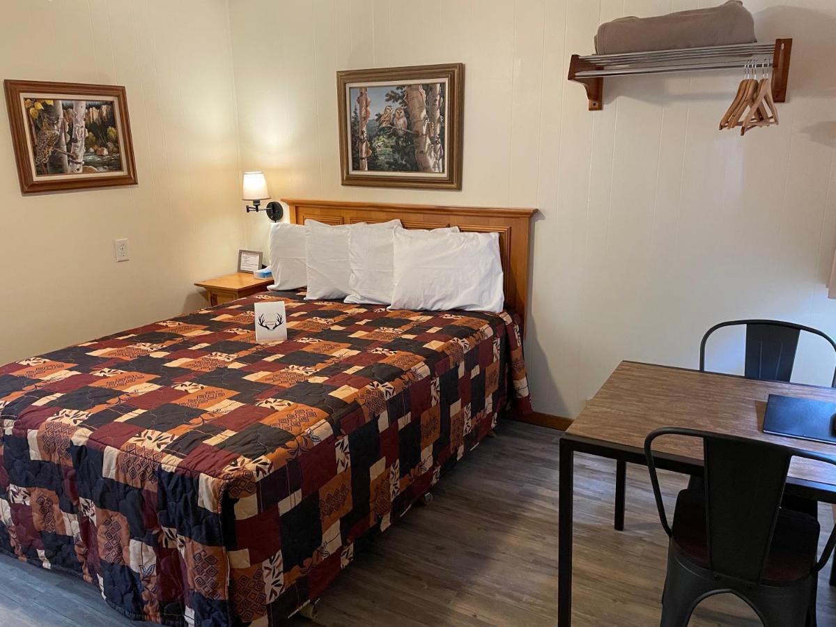 Whitetail Creek Resort Lead Екстериор снимка